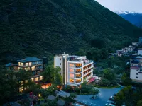 Bipenggou Guanshan Wangyue Hotel Hotels in Li County
