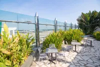 Changi Transit Hotel - Terminal 1 - Rooftop Pools