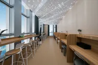 Qiantang Guanyun High-Rise River View Luxury Youth Hostel (Hangzhou Xingyi Subway Station) - Gym