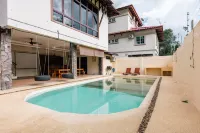 Templer Guesthome 6R5B Cozy Forest View with Pool -  Casas de vacaciones