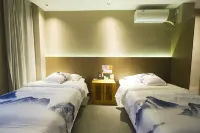 Danxia Gate Courtyard Hotel - 3-stjärniga