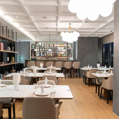 Champs Elysees Hotel & Suites