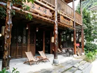 Kong Mountain Xinyu Homestay - parking