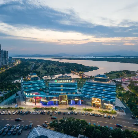 Yuhu Peninsula Hotel (Yuhuan Wanda Plaza Convention and Exhibition Center)