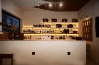 Gudaobian Hotel - ที่มีบาร์