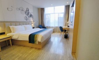 Homeinn Selected Hotel (Tongde Kunming Shopping Center Wan Hong Road)