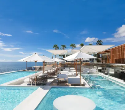 Sundance Dayclub Hua Hin Hotels near Baan Suksamakkee