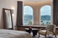 Miyue · Shenzhen Blue and White Saint Island Cliff Hot Tub Boutique Stay