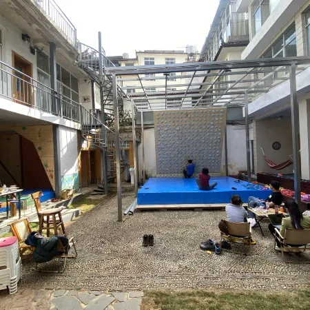 Lijiang Mountain Adventure International Youth Hostel