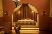 Shili Spring Wind Intelligent Cinema Homestay (Guangyi Everbright City Branch)