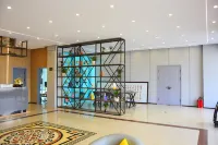 Home Inn Huayi Collection Hotel (Liaoyang Baita Railway Station)
