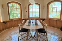 Pinecrest Villa - Castle Style Living on Seaside