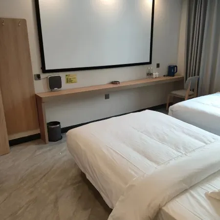 Mengcheng Blue Moon Intelligent Hotel