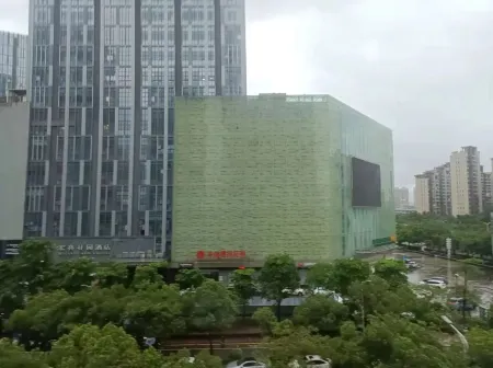 Youran · Suyu Cinema Apartment (Cangshan Wanda Pushang Avenue Store) Отели рядом с достопримечательностью «Wulongjiang Wetland Park»