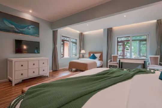 玉竜ナシ族自治県錢塘中国式旅館（麗江束河古鎮）