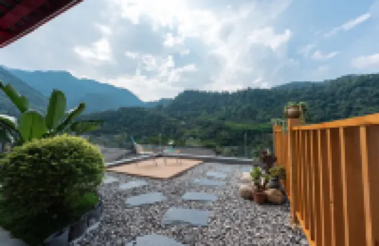 峨眉山雲端·山舍私湯民宿