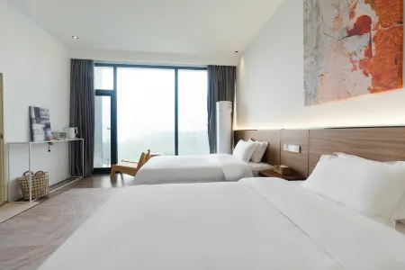 First Seeing the Far Mountain Natuae Senjun Yunhai Concept Homestay