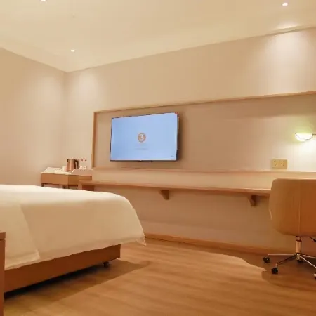 Vienna 3 Best Hotel (Xinyi Railway Station)