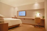 Vienna 3 Best Hotel (Xinyi Railway Station)