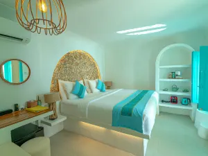 Loccal Collection Hotel Komodo
