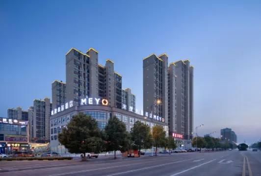 Me Young Me House Hotel (Shimen North Station)