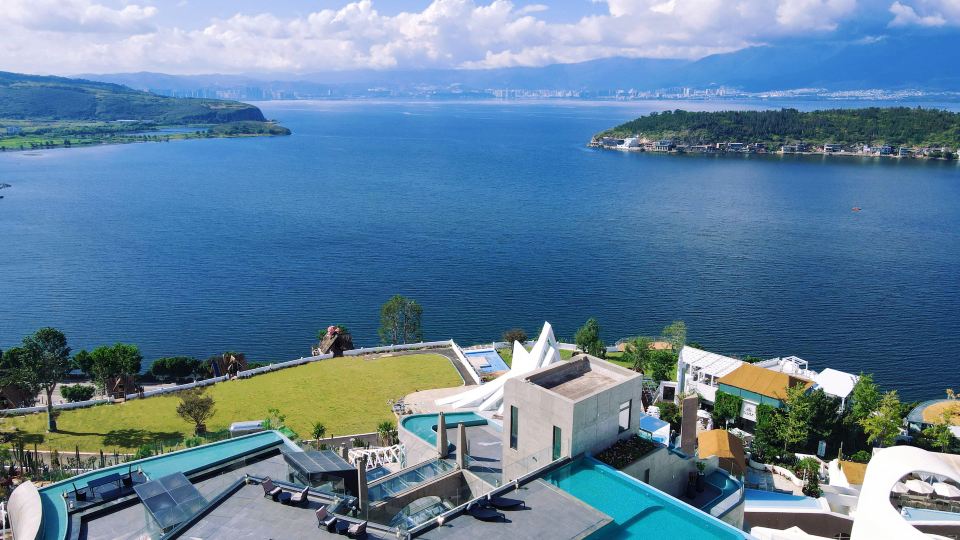 DALI JOY LUCK QINGSHI HILLSIDE LAKEVIEW RESORT HOTEL