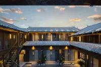 The Old Town of Lijiang: A Lifetime Home stay for Designers (Dashui Store)