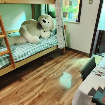 Zhangye Douya Youth Hostel (Ganzhou Night Market)