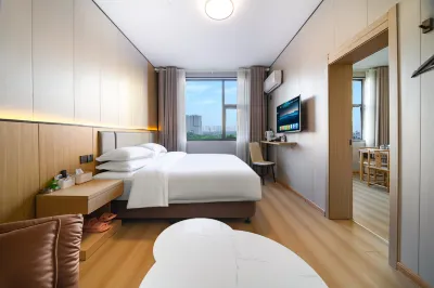Tianzhu Light Luxury Hotel (Passenger Transport Center Station)