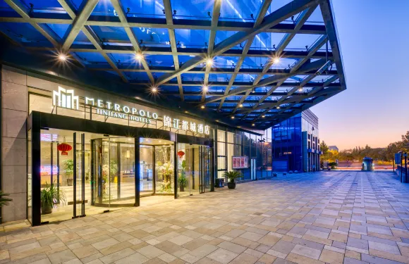 錦江都城酒店（上海靜安彭浦新村地鐵站店）