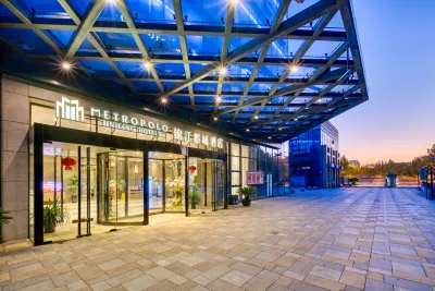 Jinjiang Metropolo Hotel (Shanghai Jing'an Pengpu Xincun Subway Station) Hotel a Shanghai