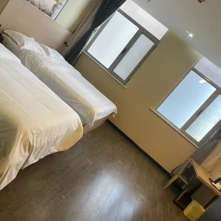 Huayi Select Hotel (Hejian Migezhuang Diyi Zhongxue)