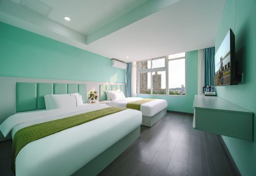 伊思诺酒店（南坪万达广场会展中心店）外景图