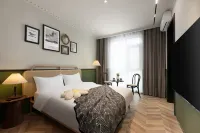 And Homestay (Kuanzhai Alley) Hotels near University of Electronic Science and Technology (Jiulidi Campus)