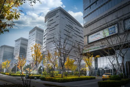 Holiday Inn Express Jining Cultural Center Отели рядом с достопримечательностью «Jining Indoor Stadium»