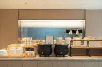 JI Hotel (Hezhou Lingfeng Square) Hotels in Hezhou