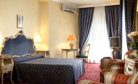 Hotel Eliseo - Housity