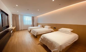 Xingji Scenic Homestay (Deqing West Station)