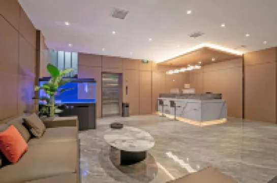 華悦晶致ホテル（臨沂大学城浜河万達）