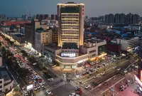 Yilong Haiya Hotel (Xu Changpang Donglai Times Square Caowei Ancient City Branch） Hotel in zona Wenchang Stadium