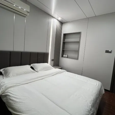 818 hotels
