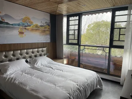 Lakeside Inn Отели рядом с достопримечательностью «Xianling Mausoleum»