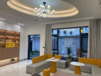 Yuepeng Joy House Inn  (Wuyuan high-speed railway station)
