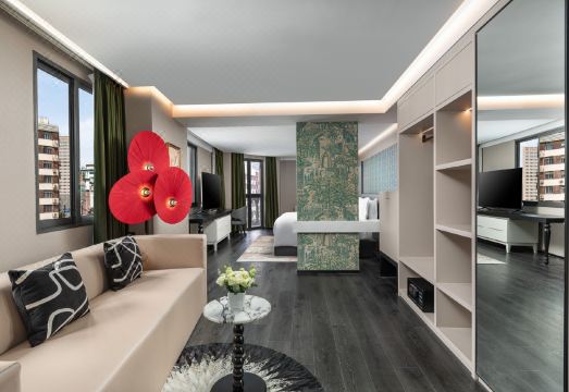 메타 트리 호텔 로비