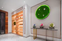 Vienna 3 Best Hotels (Luoyang Yingtianmen Luoyi Ancient City Branch) - Pools