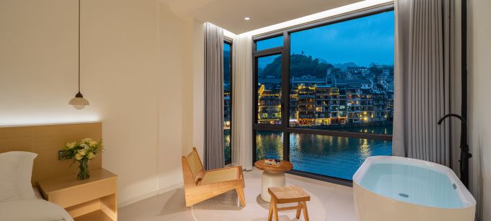 Yuanfang Aurora Riverview Bed and Breakfast (Zhenyuan Ancient City New Bridge Store) Hotels in Zhenyuan County
