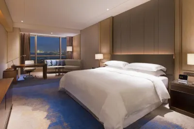 君臨悦酒店（市五醫院地鐵站店） 鄰近小魚兒水族（鳳溪大道北段）的酒店