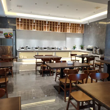 Aifeel Hotel (Hami Xinmin Fifth Road)