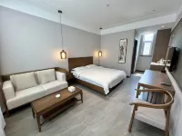 Apple Cabin Bed and Breakfast Hotels in Lingchuan