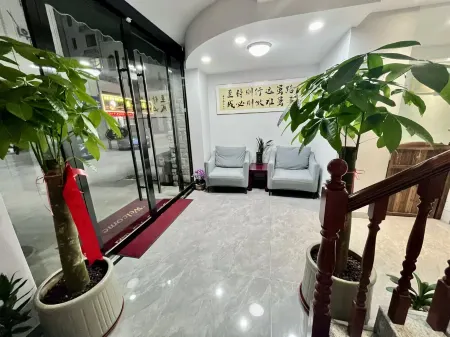 Jingjiang Business Hotel